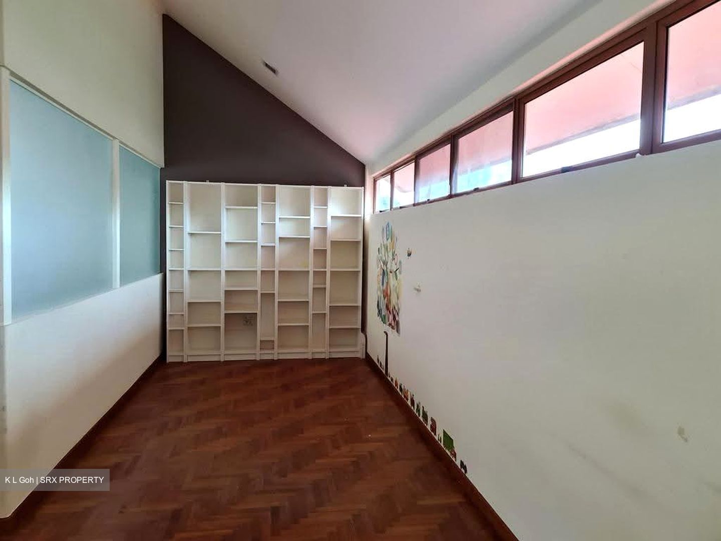 Sennett Estate (D13), Terrace #623734891